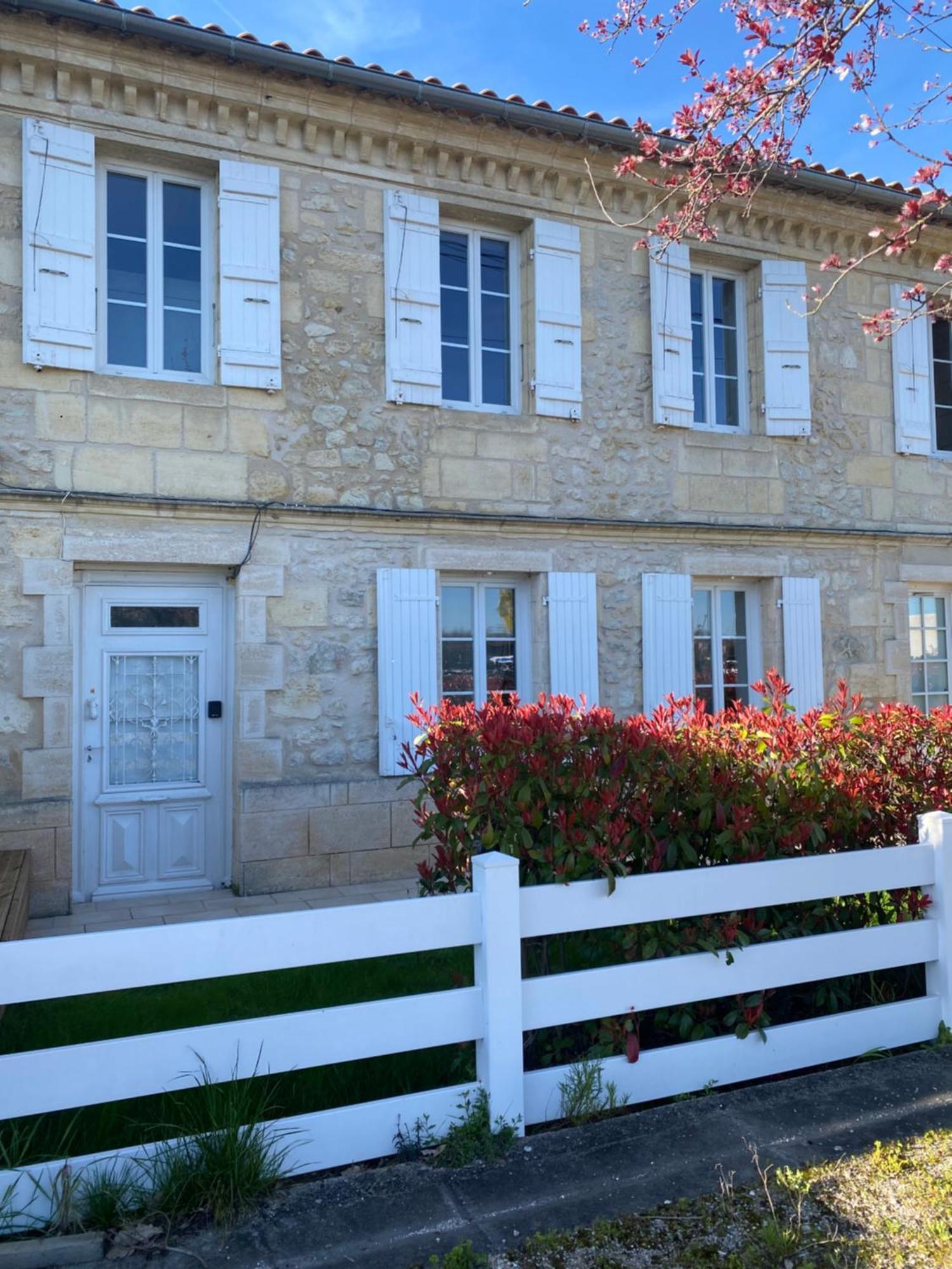 Appartement Chaleureux 6 Pers Beychac-et-Caillau Exterior foto